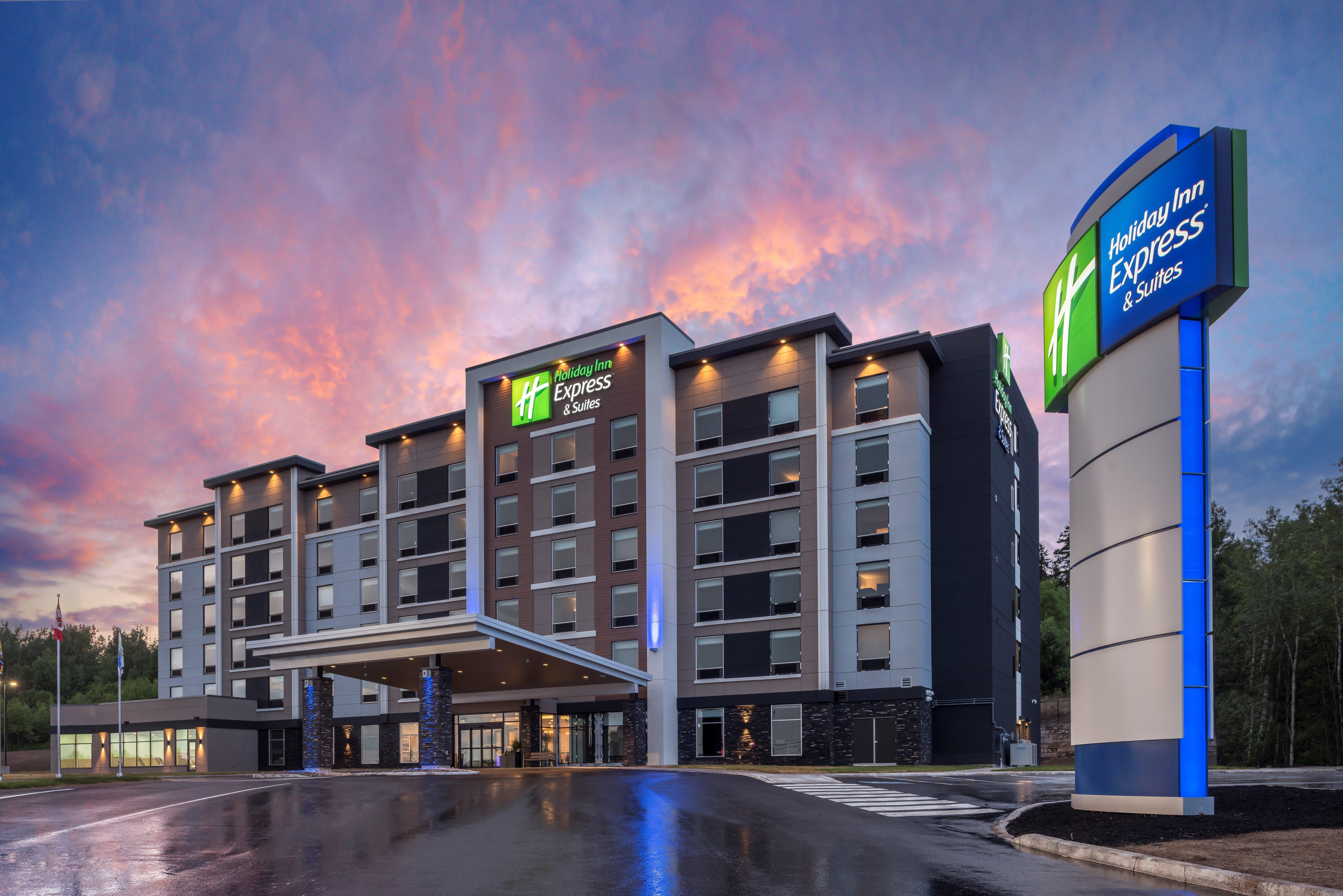 Holiday Inn Express & Suites Moncton By Ihg Екстериор снимка